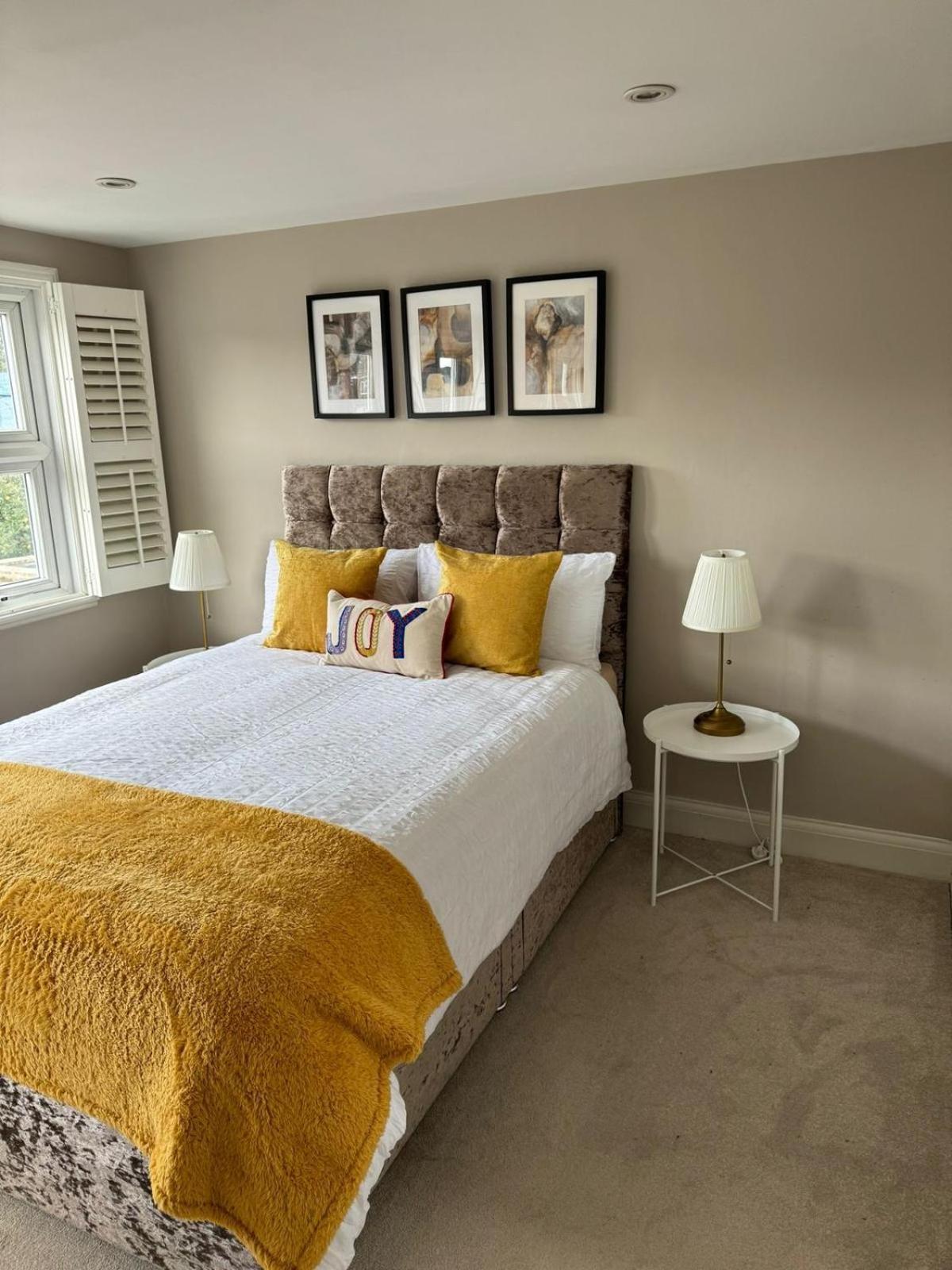 Brentford Guest Rooms Exterior foto
